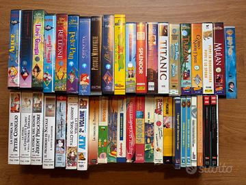 VHS - DVD Disney e vari - Meno di 1 Euro l'uno.