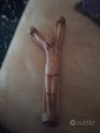 crocifisso in legno  fatto a mano