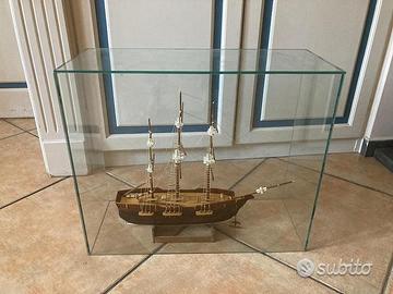 Veliero nave modellismo legno vascello teca vetro