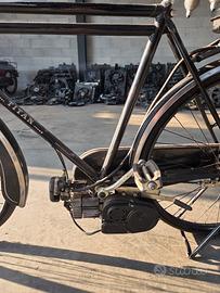 bicicletta con motore scoppio 