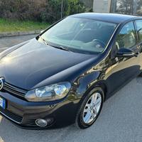 VOLKSWAGEN GOLF VI