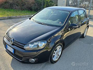VOLKSWAGEN GOLF VI