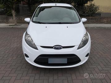 Ford Fiesta 1.4 GPL 2010 - tagliandata gomme nuove