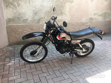 Yamaha Xt 550