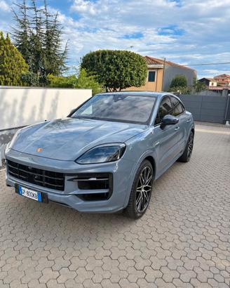 Porsche Cayenne Coupé E-Hybrid 470CV Approved9