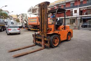 CARRELLO ELEVATORE OM DIESEL 65 Q