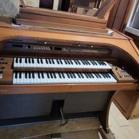 Organo Farfisa 8050