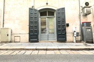 2 LOCALI A MOLFETTA