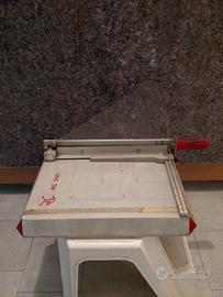 Taglierina per carta formato fino A6