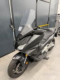 Honda forza 750 nss