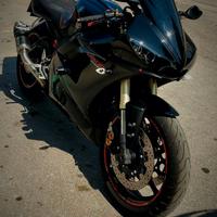 YAMAHA R6 2005 DELTABOX III BLACKEDITION