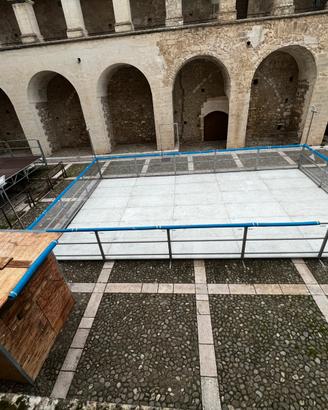 Pista di ghiaccio sintetico