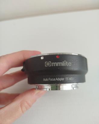 Adattatore per obiettivi Commlite EF-NEX. 