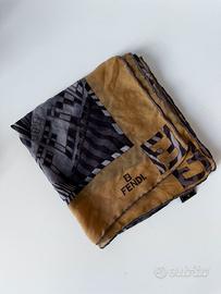 foulard Fendi