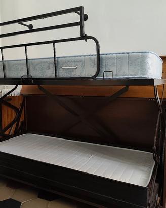 Letto a castello a scomparsa.
