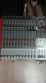 Mixer Behringer Xenix 2442
