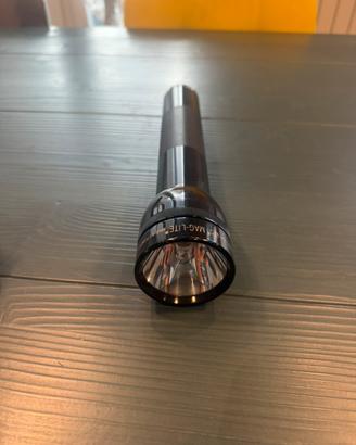 Torcia mag-lite gigante 25cm