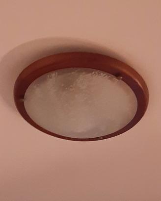mobiletto bagno e plafoniera