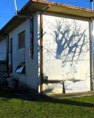 Immobile in asta di 285 m² con più di 5 locali a C