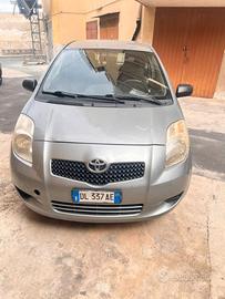 Yaris 1.0 3 porte Navi