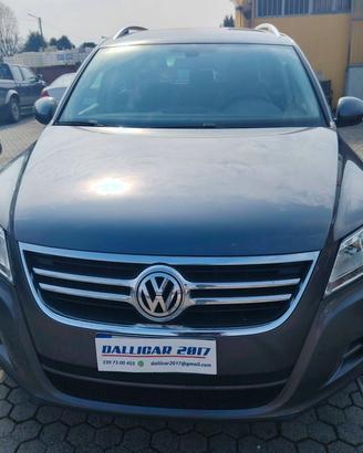 Volkswagen Tiguan 2.0 TDI DPF 4MOTION DSG Sport & 