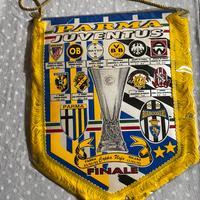 Gagliardetto Parma Juve finale coppa uefa