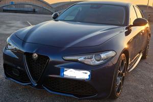 Alfa Romeo Giulia 210 CV Q4 AWD