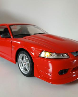 Modello 1/18 Ford Mustang