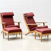 Poltrona  GE 290 con pouf di Hans J. Wegner