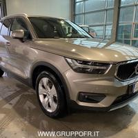 Volvo XC40 B4 AWD Geartronic Momentum Pro