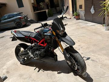 Aprilia Dorsoduro 900