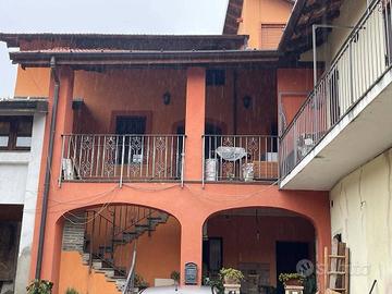 TERRACIELO CON DUE UNITA' IMMOBILIARI