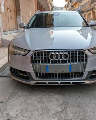 Audi  A6 allroad 3.0 quattro
