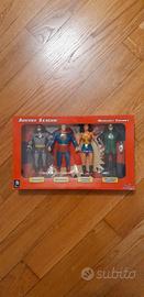 SET JUSTICE LEAGUE SUPERMAN WONDER WOMAN BATMAN