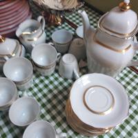 Elegante Servizio da Tè e Caffè in Porcellana con 