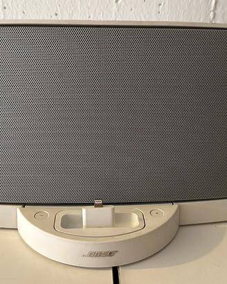 Cassa Bose con adattatore iPhone incluso