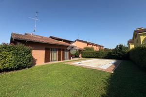 VILLA SINGOLA A ZECCONE