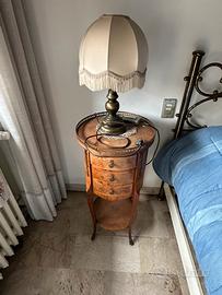 2 Comò in legno+ 2 lampade