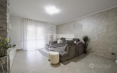SPLENDIDO TRILOCALE DI 110 MQ C.A. CON BOX