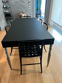 Tavolo cappellini con sei sedie