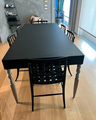 Tavolo cappellini con sei sedie