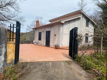 Casa vigne adrano contrada Durso