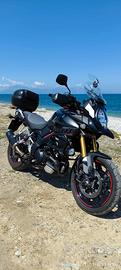 Suzuki V Strom 1000 no Compromise