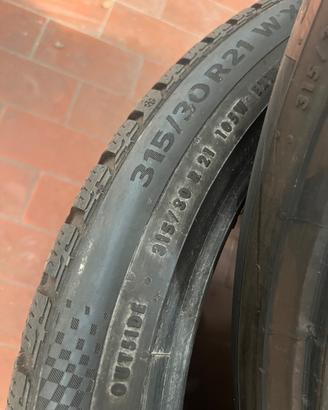 Gomme 20€ una sono 120 in totale