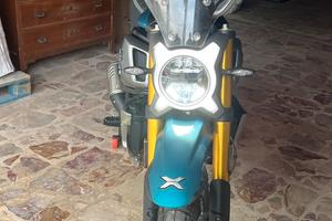 Cf moto adv clx 700