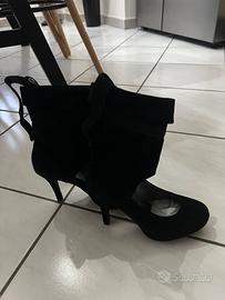 Decolte ‘stivaletto nero