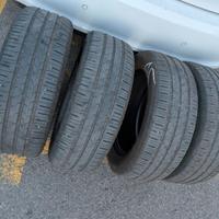 4 pneumatici Continental 195/60 R15 V usati