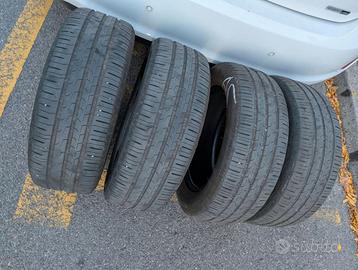 4 pneumatici Continental 195/60 R15 V usati