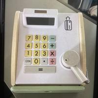 Cassa in legno giocattolo