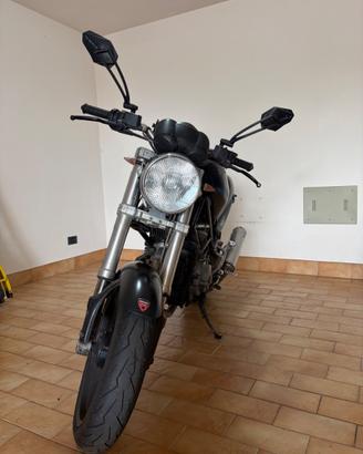 Ducati Monster Dark 600